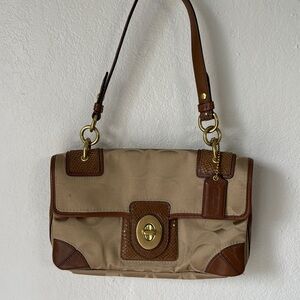 Coach Peyton‎ Shoulder Bag